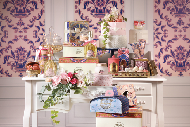 廃棄される花、ロスフラワーをアップサイクル。ホリデー気分を盛り上げるフラワーギフトボックスを限定発売