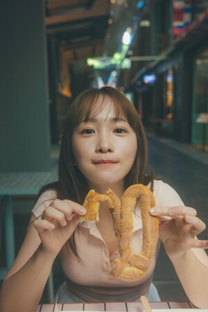 30歳&デビュー15周年記念！俳優・川栄李奈ファースト写真集 8/22発売！