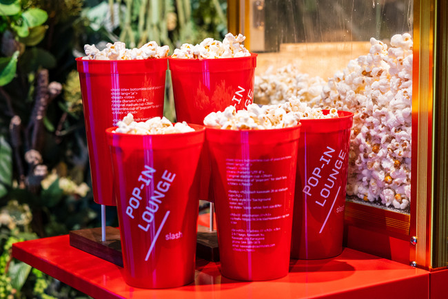 SvWFN^[̃zeslash 肪ASNSŘb́u|bvR[vtfC[Xv̔̔JnI