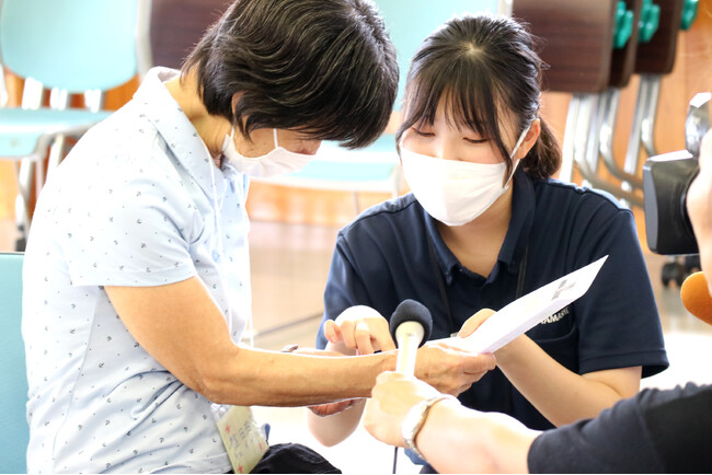 転倒予防のために、高齢者の歩行を人工知能（AI）で解析