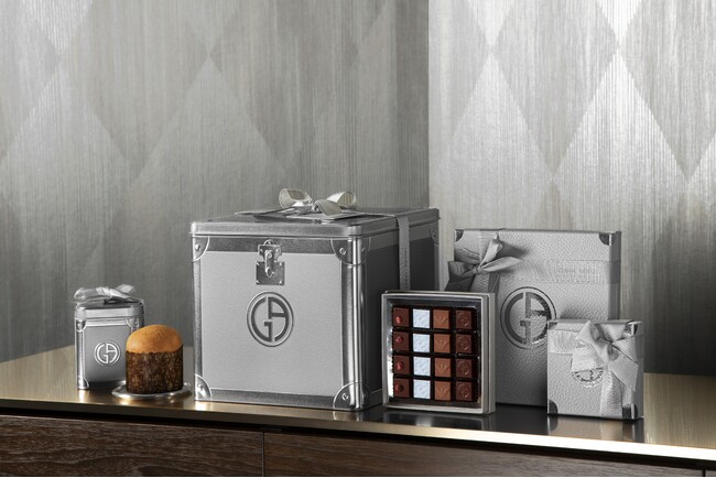 【アルマーニ / ドルチ】待望の “ホリデー コレクション” が12月1日に発売