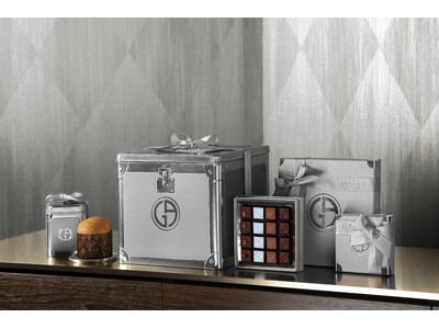 【アルマーニ / ドルチ】待望の “ホリデー コレクション” が12月1日に発売