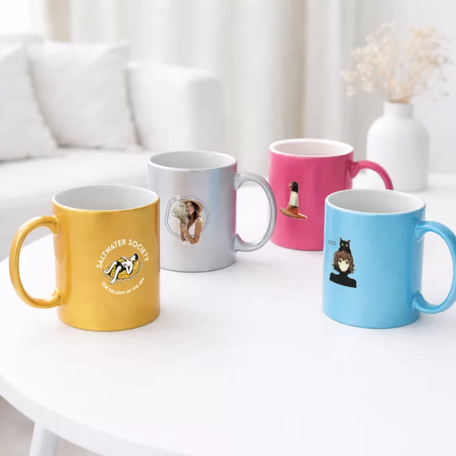 ME-Qの「メタリックカラーマグカップ」が新登場!高級感あふれる“きらめきマグ”を名入れ・ロゴ対応で1個から作成(UVデカール対応)(2026/03/04)