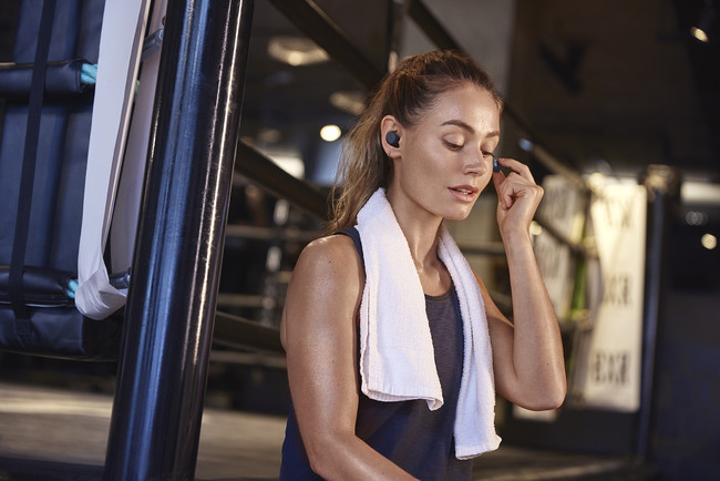 Jabra̐VZpŋɂ̃tBbguJabra Elite 7 Activev1111i؁j̔Jn