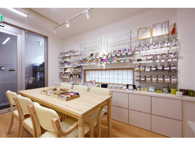 シン・お香の発信源誕生！京都で話題のインバウンド訪日客に大人気、お香の体験・体感空間”香房”１９３７年創...