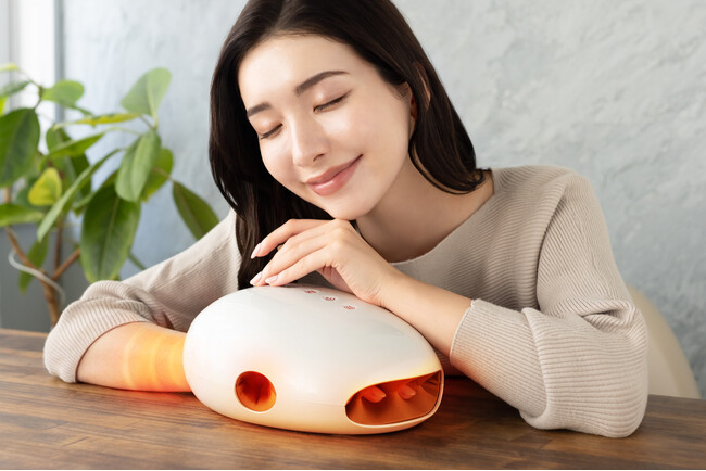 NIPLUX HAND MOMI ハンドケア 新品未使用未開封 指先から手首まで、極上のハンドケア。NIPLUX「HAND MOMI PRO(ハンド