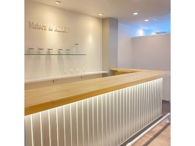 福島区初！CAFEブース併設の女性専用完全個室の脱毛サロン、NEWOPEN！