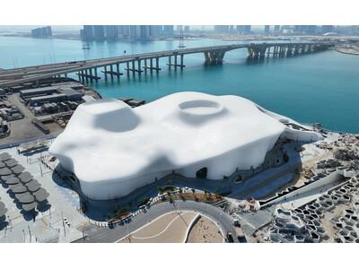 �A�u�_�r�̃T�f�B���b�g�����n��̃~���[�W�A���uteamLab Phenomena Abu Dhabi�v�A���z�T�v�����J�B