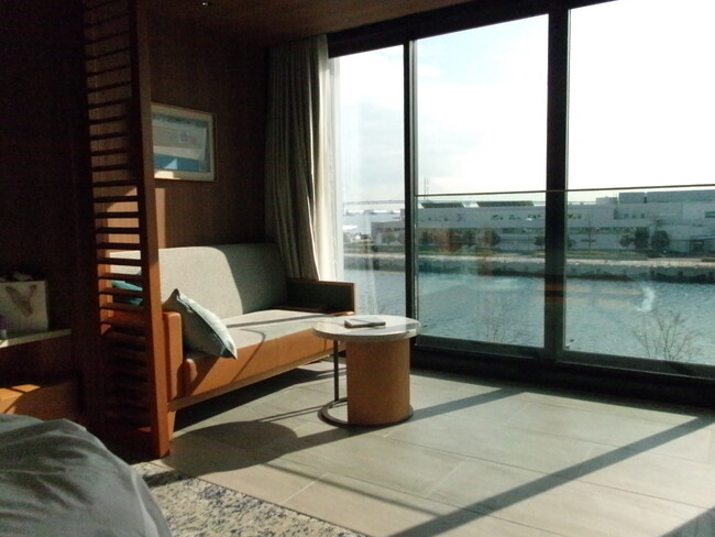 プレスリリース「モデル/文筆家の小谷実由がキュレーションする、ホテルに滞在しエッセイを執筆するリレー企画 ～4回目ゲスト/小原 晩（作家）～」のイメージ画像