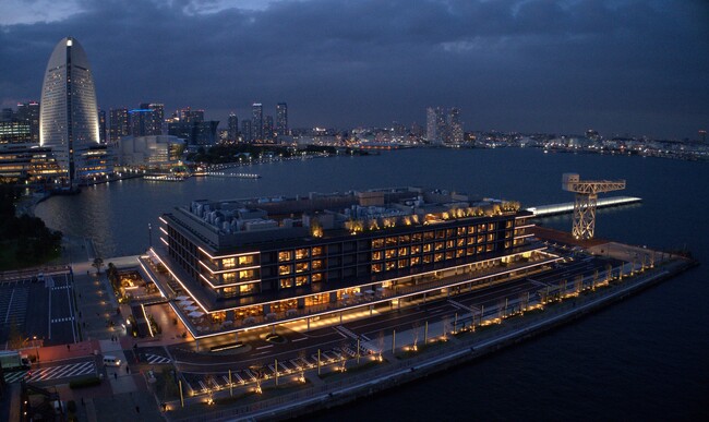 2026年の始まりはPier 8で 港に面した埠頭に建つホテルのNew Year Stay