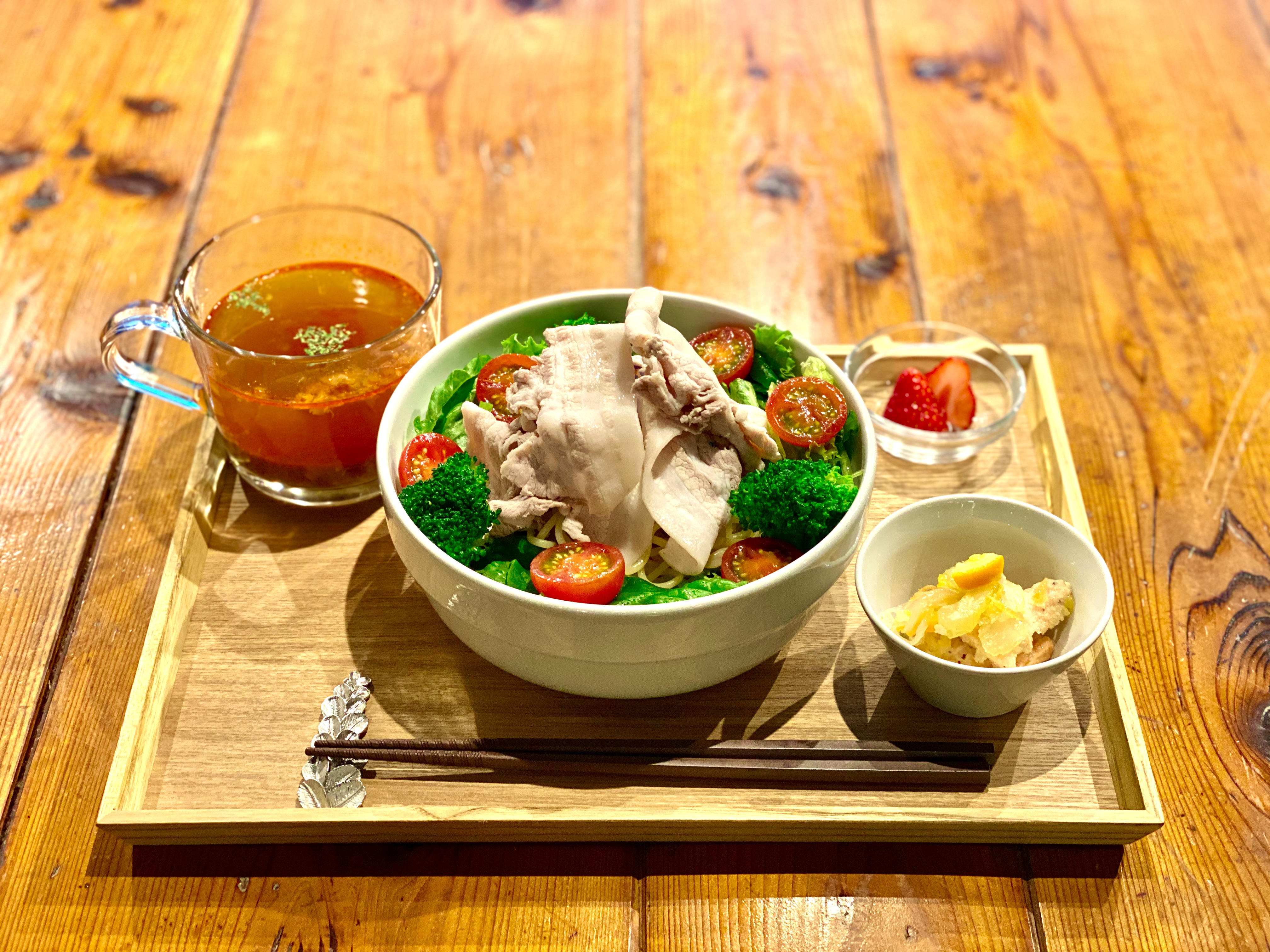 【日本初】* のサラダパスタ専門店「SalaSpa」、中小企業の社会的挑戦を評価する「SMBエクセレント企業賞」受賞