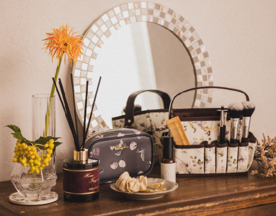 【ニトリ デコホーム】累計販売数12万個以上！便利なコスメキャリーに新商品登場！バリエーションが豊富になりました！