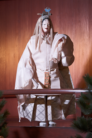 w PgEiKm@~@\yt R{ ͍O@The spirit of the Moon`ɜ߂ꂽsGƐV\uTKi̂jv