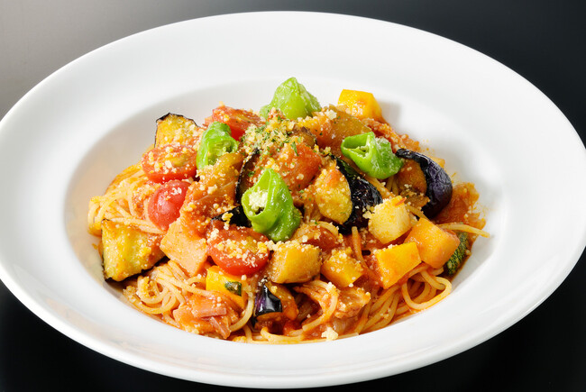 【札幌パークホテル】「自然栽培野菜とベーコンのアマトリチャーナ」提供開始のお知らせ　提供期間：～2025年10月15日（水）