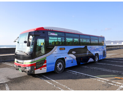 【鴨川シーワールド】東京から鴨川へ、シャチがアクアラインを駆け抜ける！！ 高速バス アクシー号にラッピン...