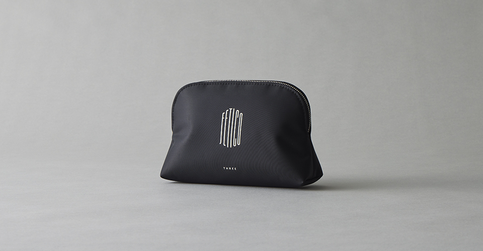 「by R」から、FETICO × THREE 限定コラボメイクポーチが登場！