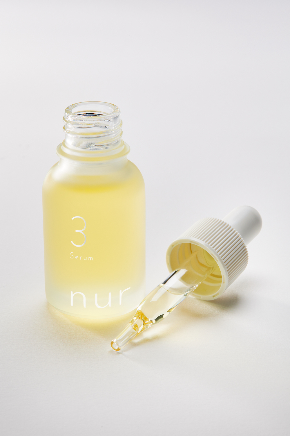 ライフケアブランド『nur(ヌーア)』から発売の美容液初回購入 