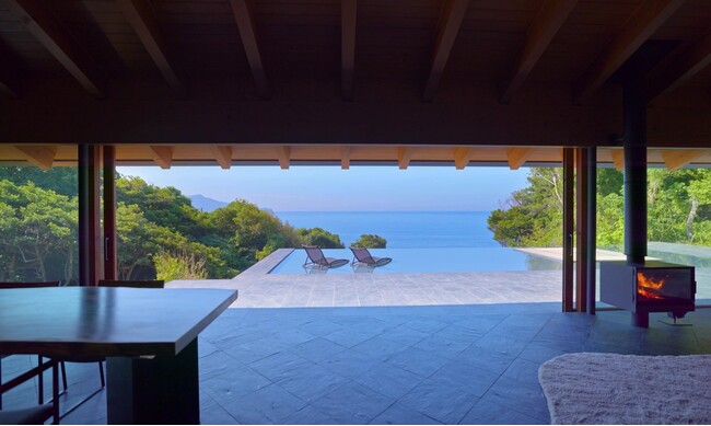 完全オフグリッド型宿泊施設「WEAZER西伊豆 廻-KAI-」先行予約開始！自然と共に暮らすように滞在できる、日本初(※1)の “超ロングステイリトリート”