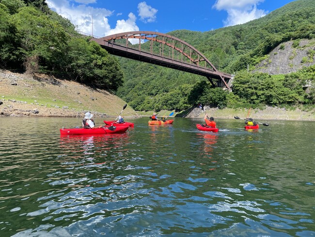 ゴールデンウィーク後半はやまなし奥昇仙峡のダム湖でカヌー体験　普段では一般開放されていない荒川ダム湖面を特別にカヌー体験用に開放します！