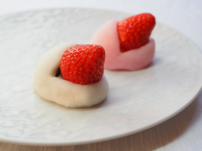 【愛知・豊橋】地産地消、お亀堂が地元豊橋産いちごを使用した「いちご大福」2種を１２月１日より発売