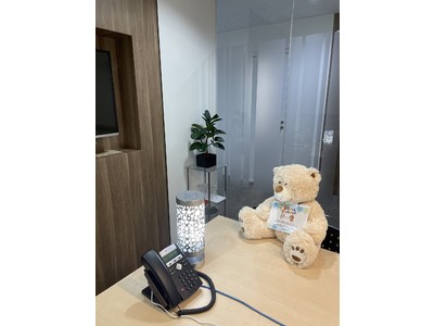 Aleddra社の空気清浄機能付き高機能デスクトップライト”Aegis DL”（イージスDL）を本年３月より販売開始！