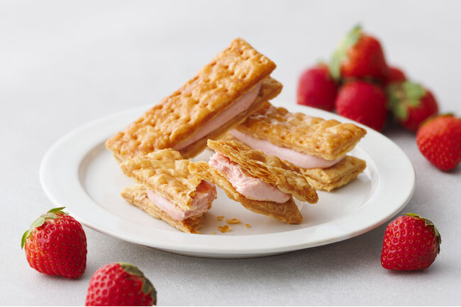 《あまおう苺×焦がしバター》『BUTTER&bee(バター&ビー)』より、新作焼き菓子「バターミルフィユ【あまおう苺】」新発売。