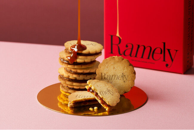 アールグレイがほのかに香る、濃厚な味わいのキャラメルをサンド。【Ramely(ラメリー)】より『キャラメルサンドクッキー』が10月上旬から期間限定で発売いたします。