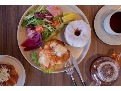 クロワッサン専門店が挑む、新しいドーナツ～選ぶ楽しみを添えたドーナツプレートが誕生～