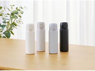 ＜イオン＞よりベーシックでナチュラルなカラーに刷新！「ホームコーディ ワンタッチマグボトル」リニューアル！２０２６年春夏限定色２色も新登場