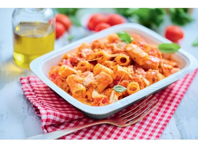 トマトの旨みと、ピリッとした辛みがあとを引く。新商品「メッツィ・リガトーニ スパイシートマトソース」6月22日発売