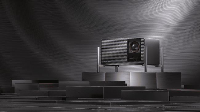 XGIMI�A4K�z�[���v���W�F�N�^�[�uTITAN Noir�i�^�C�^�� �m���[���j�V���[�Y�v���uMakuake�v�ɂ�9�����{����s�̔�