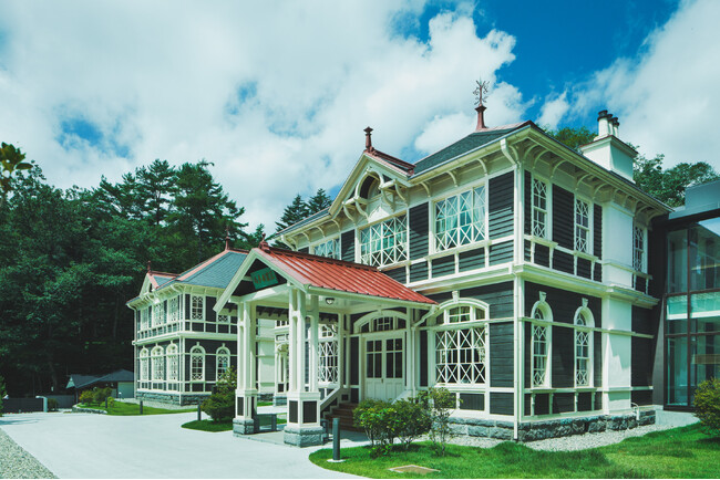 【軽井沢】120年の歴史を紡ぐ重要文化財「旧三笠ホテル」、10月1日に5年半ぶりリニューアルオープン。新設カフェやバリアフリー設備強化など、誰もが憩い、歴史に親しめる文化交流拠点へ。