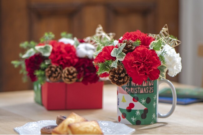 プレスリリース「【鈴木マサル×日比谷花壇】完全描き下ろし北欧風デザインで心温まる冬のギフトをお届け。花を楽しんだ後も「ストーリーが続く」クリスマス・お正月フラワーアイテムが登場！」のイメージ画像