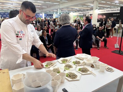 日本を感じる紙の器「asanoha(R)」、海を渡りイタリアへ