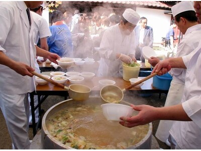 【加賀温泉郷】冬の味覚はやっぱりこれ！！熱々カニ汁に舌鼓　「やましろカニまつり」開催！