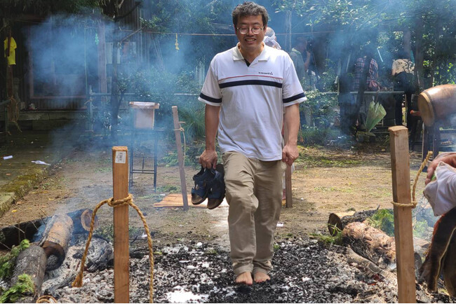 【加賀温泉郷】地域に受け継がれる、夏の伝統行事「火わたりの修法」と「シャシャムシャ踊り」