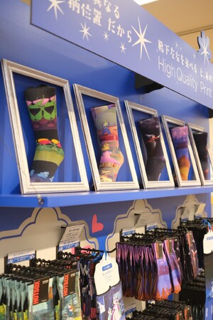 Disney THE MARKET2026�i�W�F�C�A�[�����s�ɐ��O�j�ɂ�HOTSOX�t�@�C�i���t���[���V���[�Y�����I