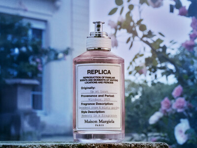 メゾン マルジェラ フレグランスより、夜明けに咲くローズガーデンの香りを再現した新作「アップ アット ド...