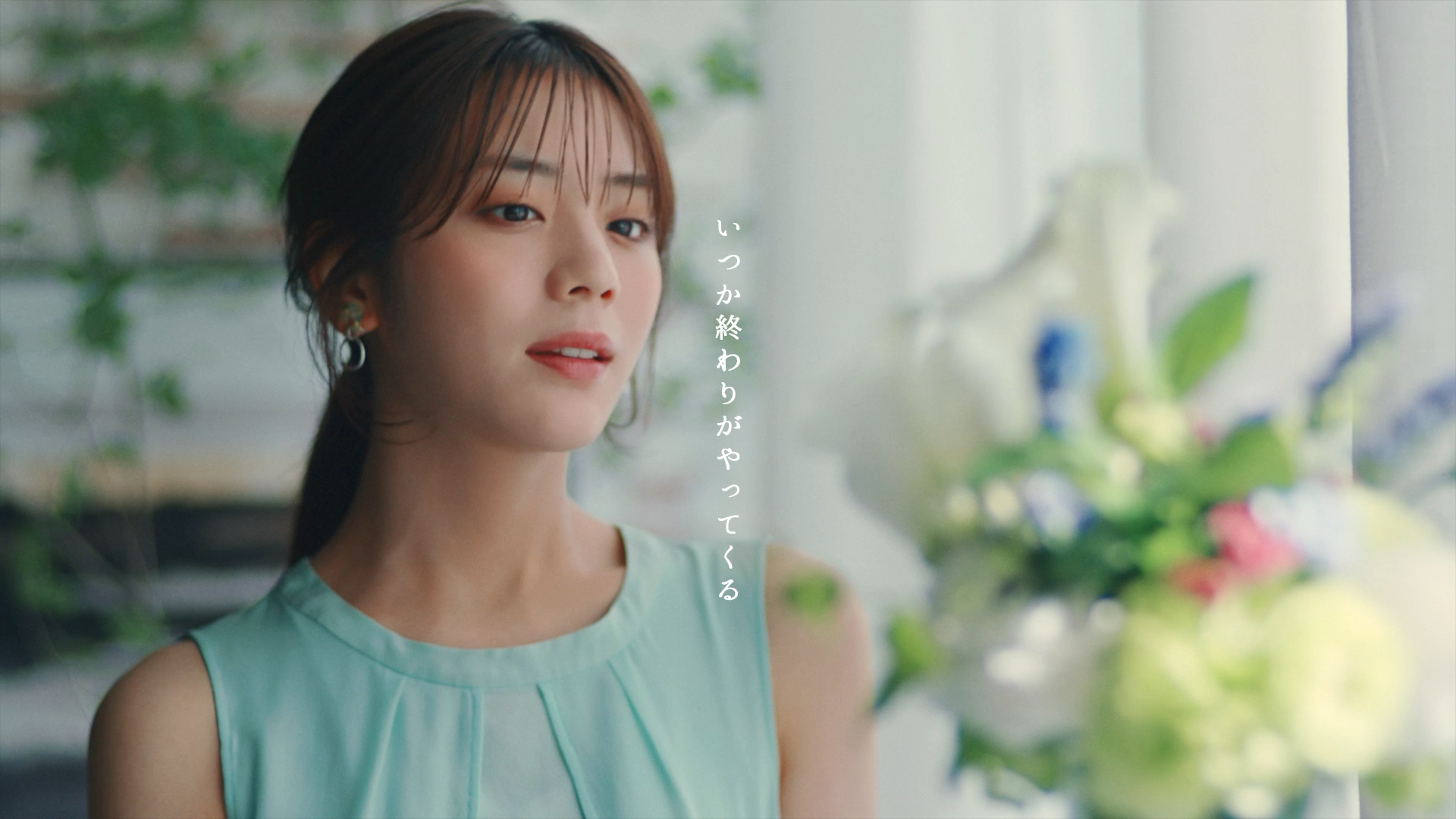 “天気予報の女神”を卒業した、貴島明日香の新たな歩みを描く。コスメブランド「ルミアグラス」のWEB CMが2022年7月8日（金）より公式HPにて公開。
