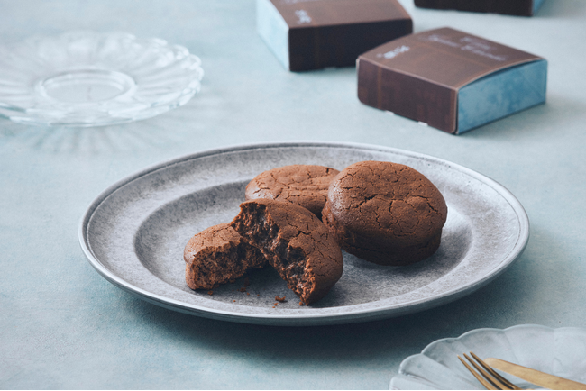 治一郎から＜クラシック・ガトーショコラ＞新登場、約24倍のBIGサイズなど限定品も2026年1月16日(金)より順次販売開始