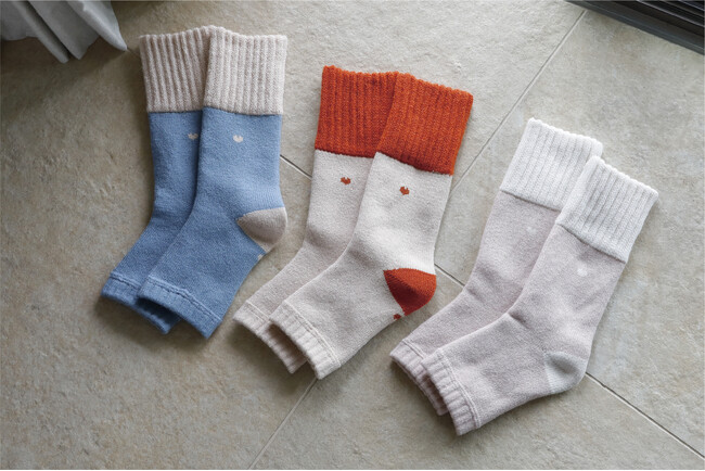 【新商品】眠れない夜にさよなら。足もとを優しく包む“おやすみ温ソックス”