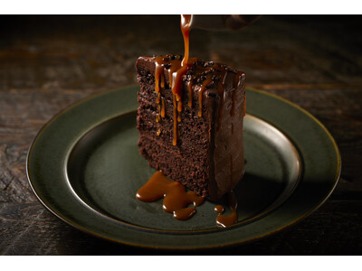 【ロウリーズ・ザ・プライムリブ】バレンタインに悪魔的な濃厚さを味わう「デビルズチョコレートケーキ」登場