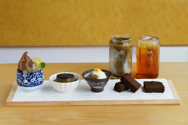 【京都宇治｜レモン香る夏の焙じ茶づくし】京都宇治唯一の焙茶専門店『HOHO HOJICHA』に夏限定メニューが登場！爽やかレモン×まったり焙じ茶と可愛らしいラッコジェラートで夏気分を満喫♪