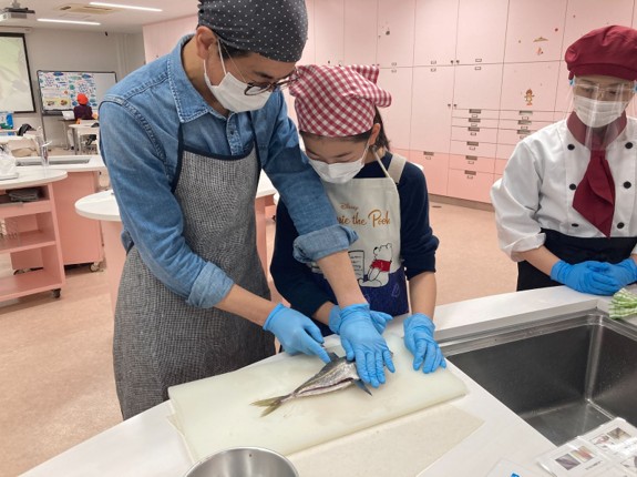 パパとの調理体験！サンマをさばいて、福島の郷土料理を調理しよう！『日本さばける塾 in ふくしま』を開催