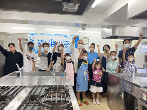 5組10名の親子が「アジ」と、「鯛」をさばいて料理！【日本さばける塾 in えひめ】を開催