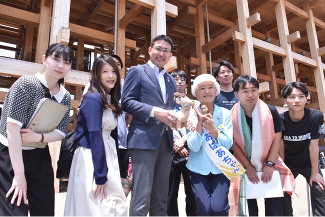 大阪・関西万博で唯一の出展地域間連合をより大きな輪へ“万博おばあちゃん”が「サンドおばあちゃん（Sandma）」として「サンド・アライアンス」加盟への働きかけを強力にサポート