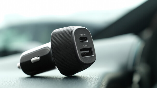 ZԂ̃hCułfd͕⋋IType-C|[gType-A|[gΉA2䓯[dłԍڏ[d𔭔