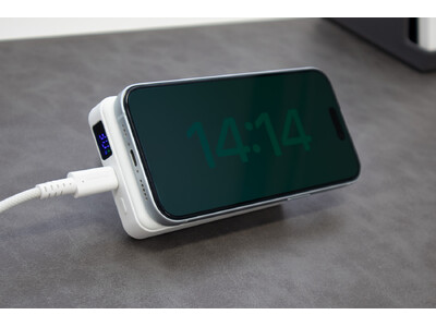 【スマホ・AirPods・Apple Watchをこれ1台で】準固体電池を採用した10000mAh・3in1モバイルバッテリー「OWL-PBM10006Jシリーズ」発売