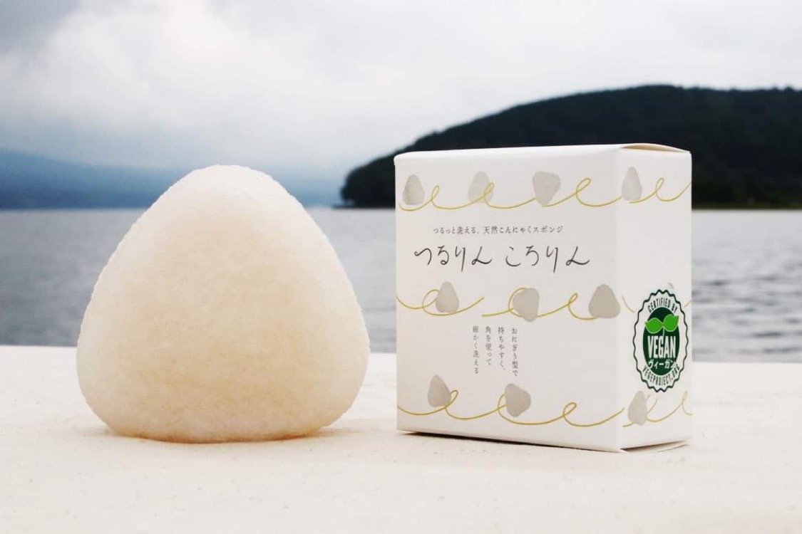 100%天然の国産こんにゃくのみを使用したヴィーガン認証 凍みこんにゃくスポンジ『つるりん ころりん』。安全・安心・高品質のオーガニックスポンジをお求めやすい価格で！