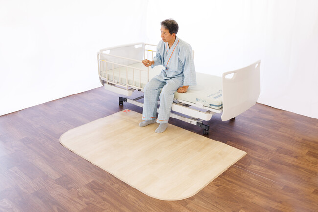 転倒時の大腿骨骨折リスクを低減する床・マット製品『ころやわ(R)︎』シリーズが、2025年上半期における同カテゴリ販売数1位を達成 !